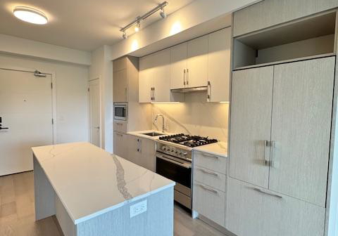 8-manor-road-w-toronto-ontario-c13131718