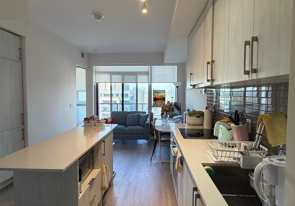88-cumberland-street-toronto-ontario-c13132286