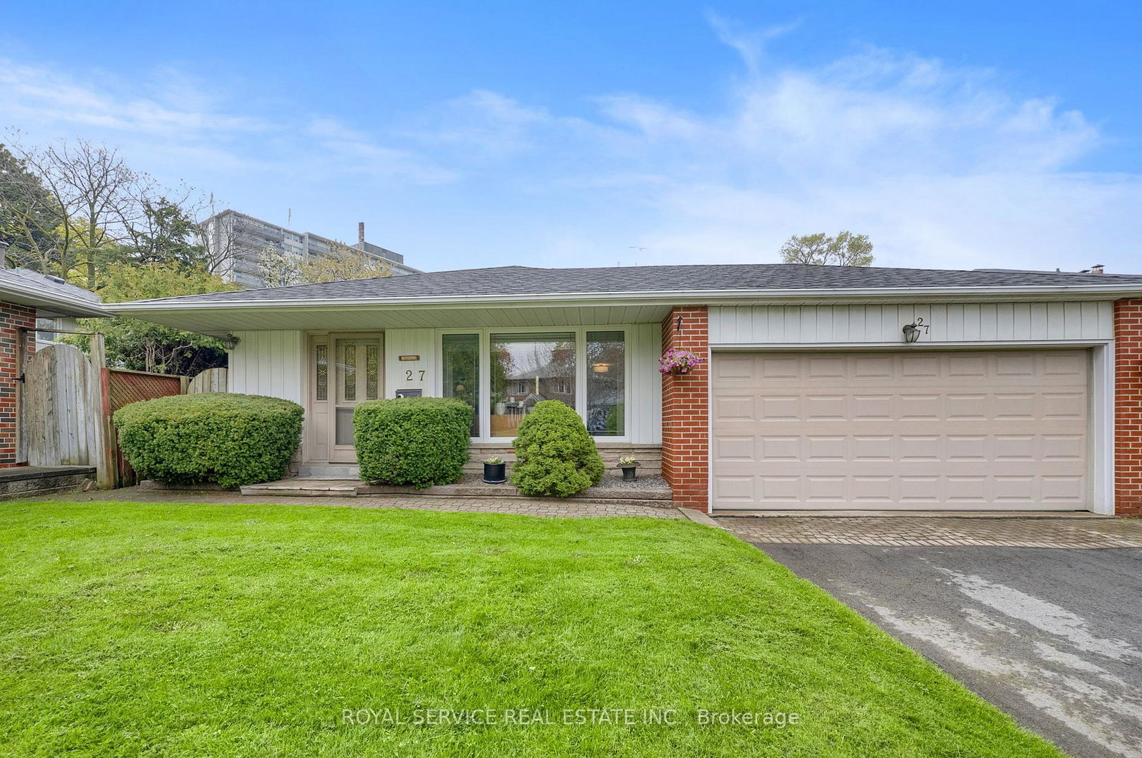 27-skyview-crescent-north-york-ontario-c13132352