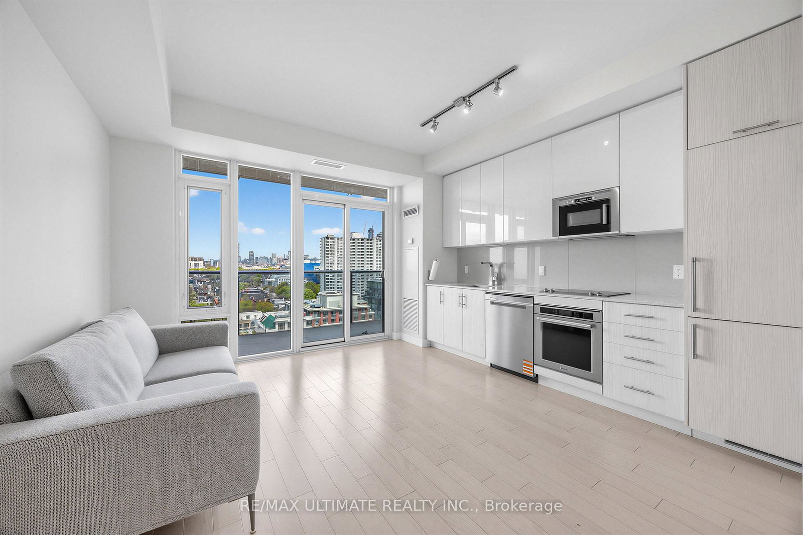 330-richmond-street-w-toronto-ontario-c13132444