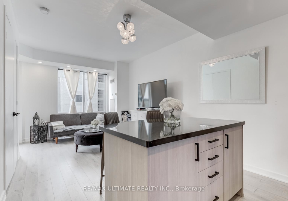 85-bloor-street-e-toronto-ontario-c13132494