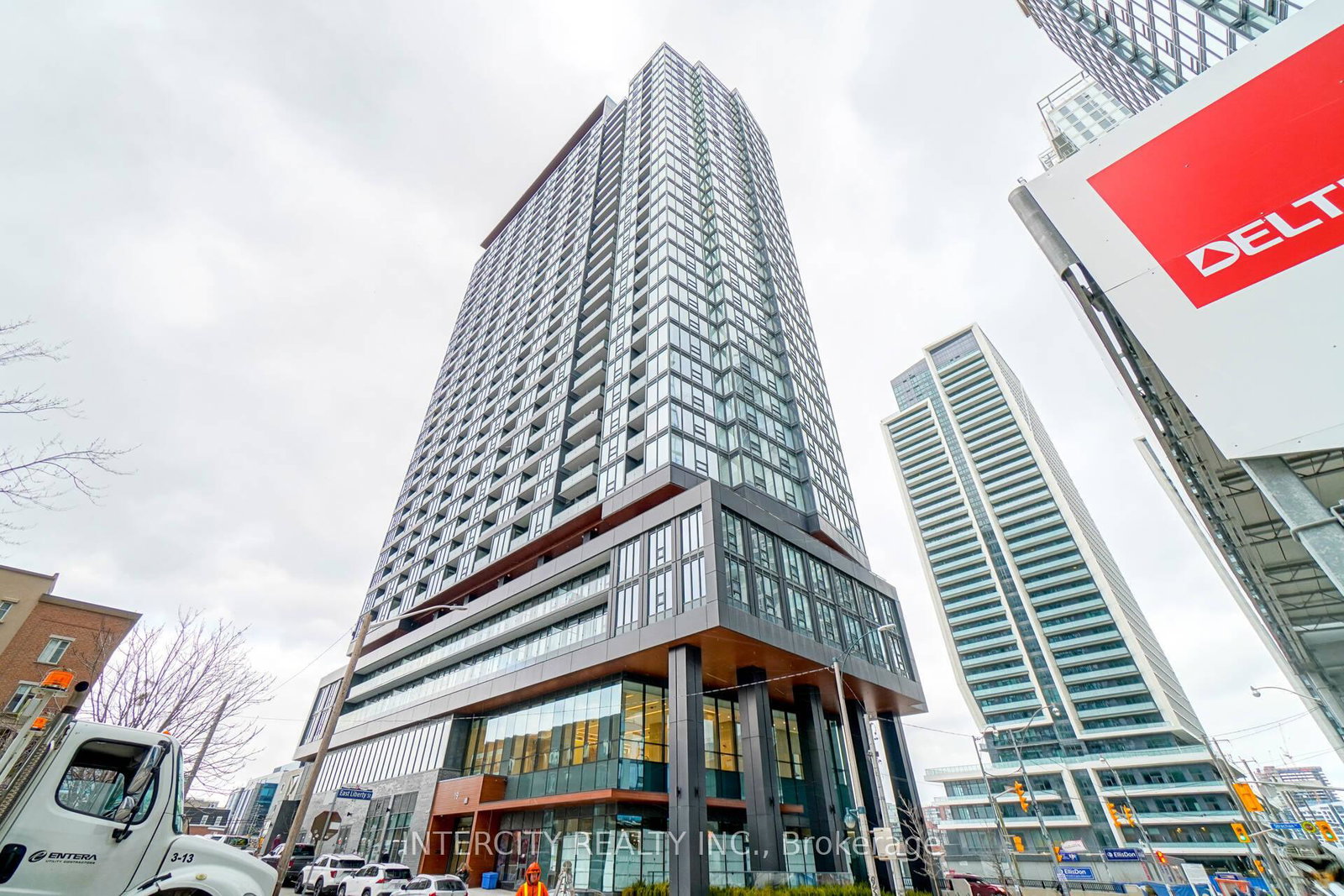19-western-battery-road-toronto-ontario-c13132538