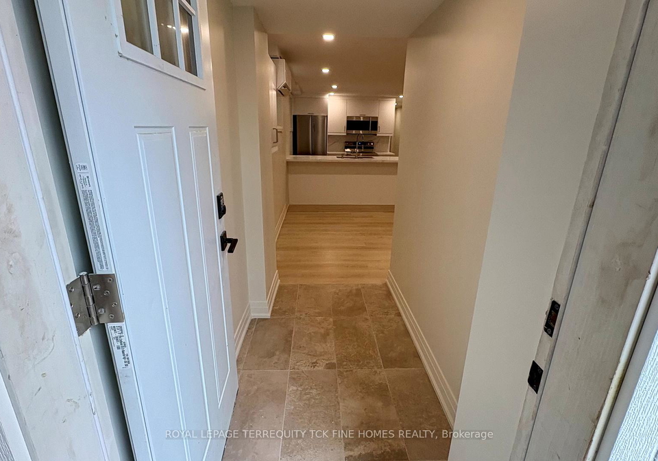 8-somerset-avenue-toronto-ontario-c13132576