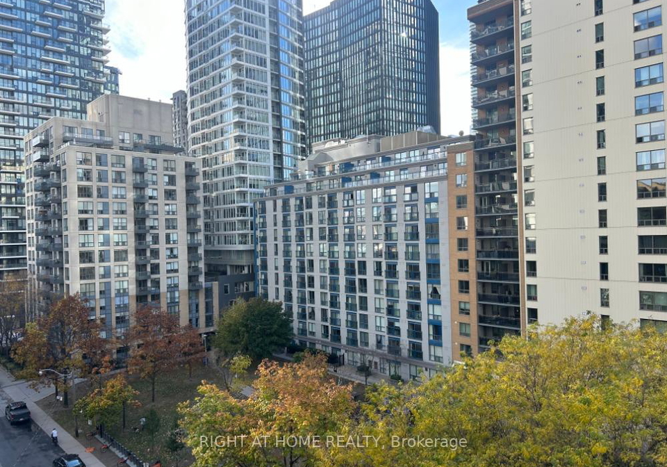 77-mutual-street-toronto-ontario-c13132794