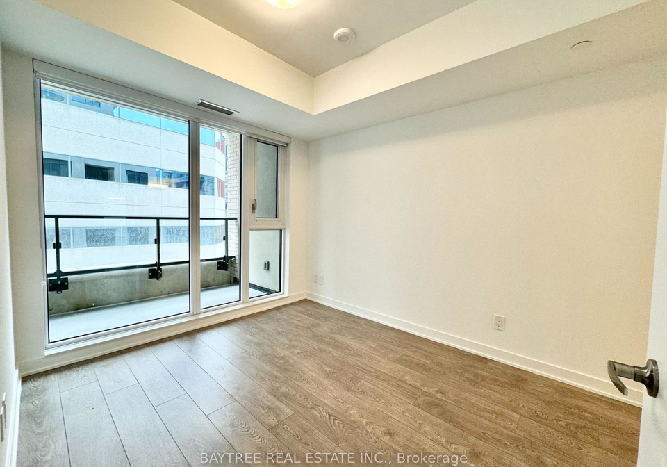 richmond-street-w-toronto-ontario-c13132850