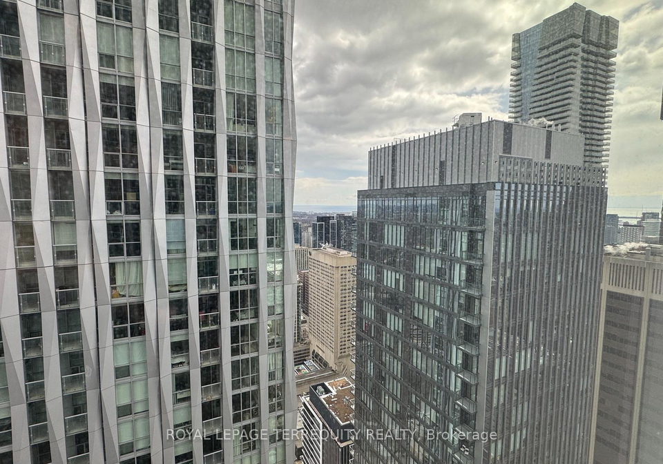 11-yorkville-avenue-toronto-ontario-c13133206