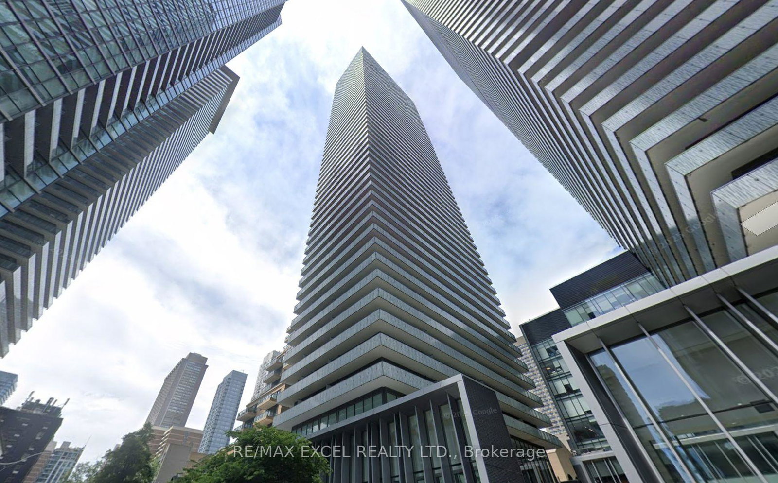 42-charles-street-e-toronto-ontario-c13133328