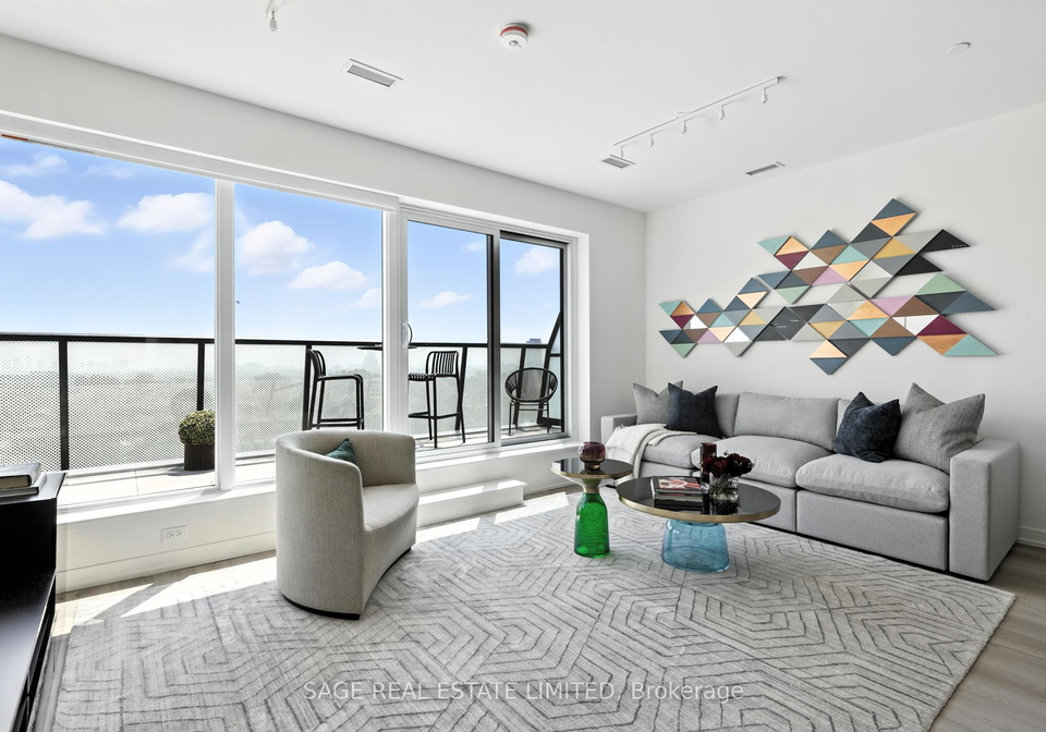 863-st-clair-avenue-w-toronto-ontario-c13133454