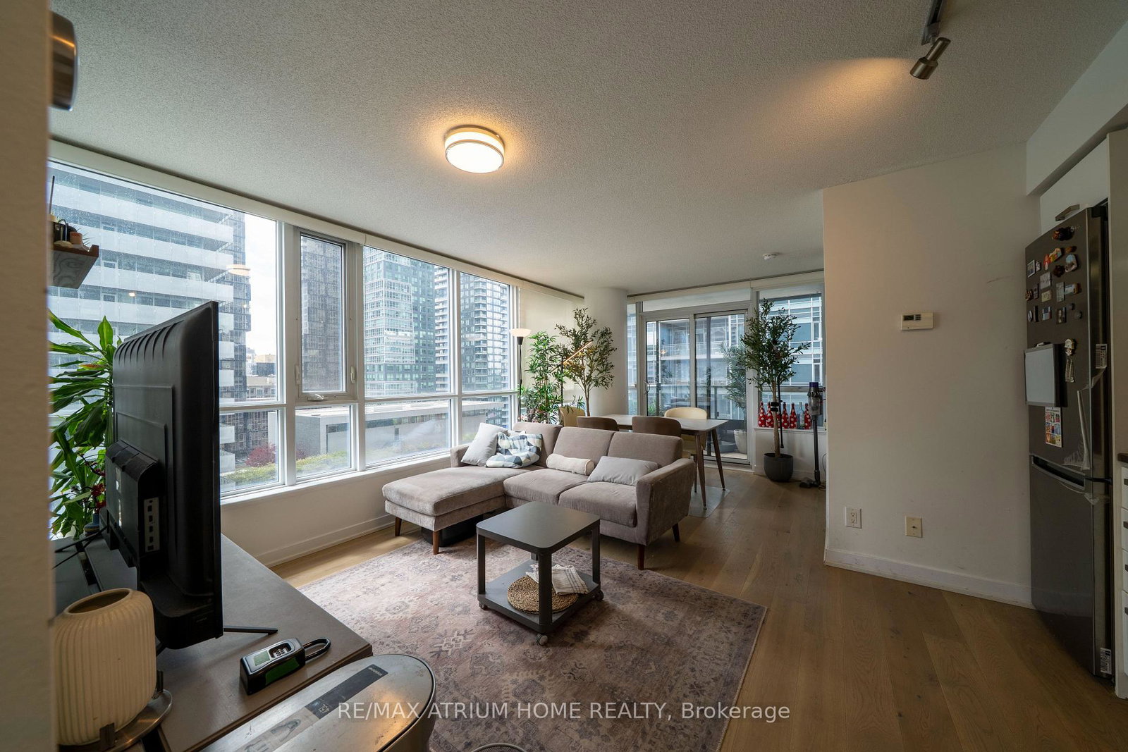 295-adelaide-street-w-toronto-ontario-c13133610
