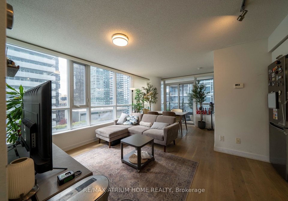 295-adelaide-street-w-toronto-ontario-c13133610