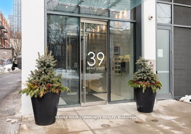 39-brant-street-toronto-ontario-c13133950