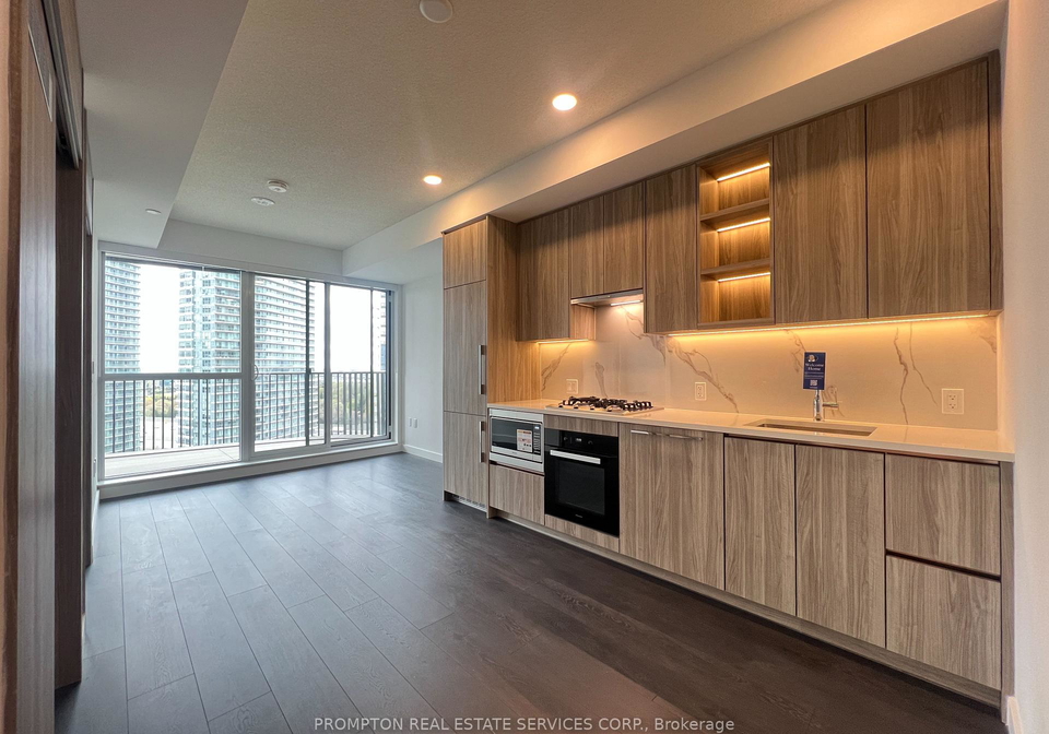 18-esther-shiner-boulevard-north-york-ontario-c13134262