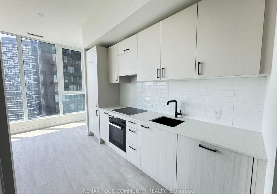 1-quarrington-lane-north-york-ontario-c13134294