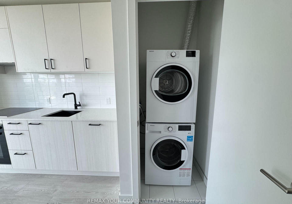 1-quarrington-lane-north-york-ontario-c13134294