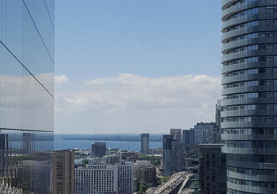 100-harbour-street-toronto-ontario-c13134462