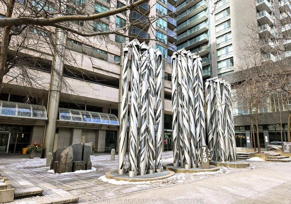 750-bay-street-toronto-ontario-c13134642
