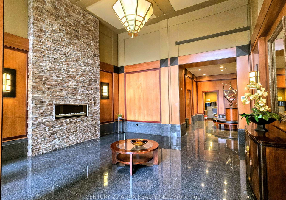 750-bay-street-toronto-ontario-c13134642
