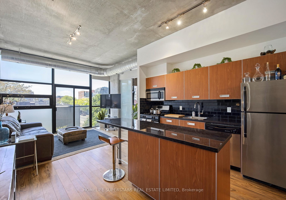 60-bathurst-street-toronto-ontario-c13134914