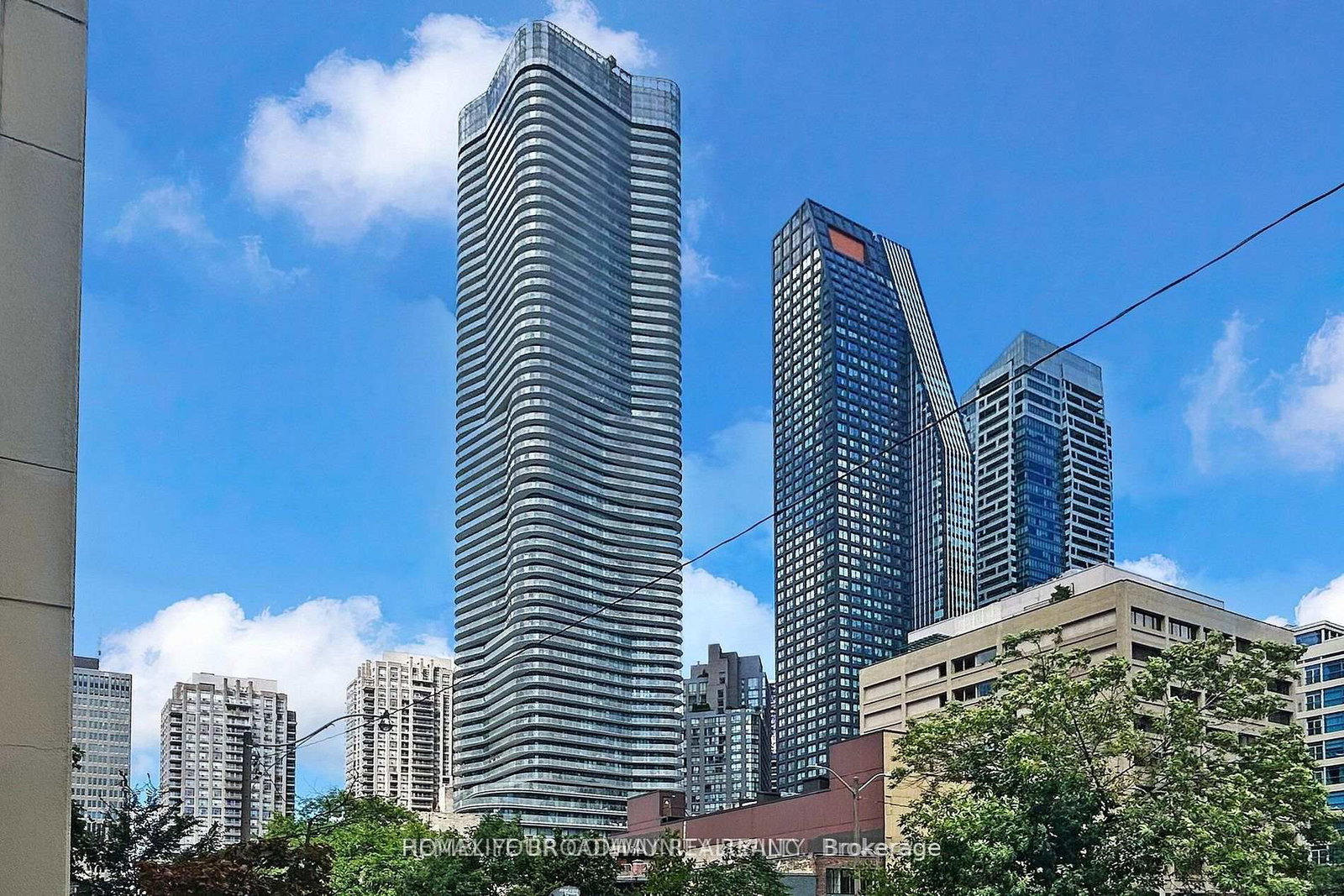 11-wellesley-street-w-toronto-ontario-c13135078