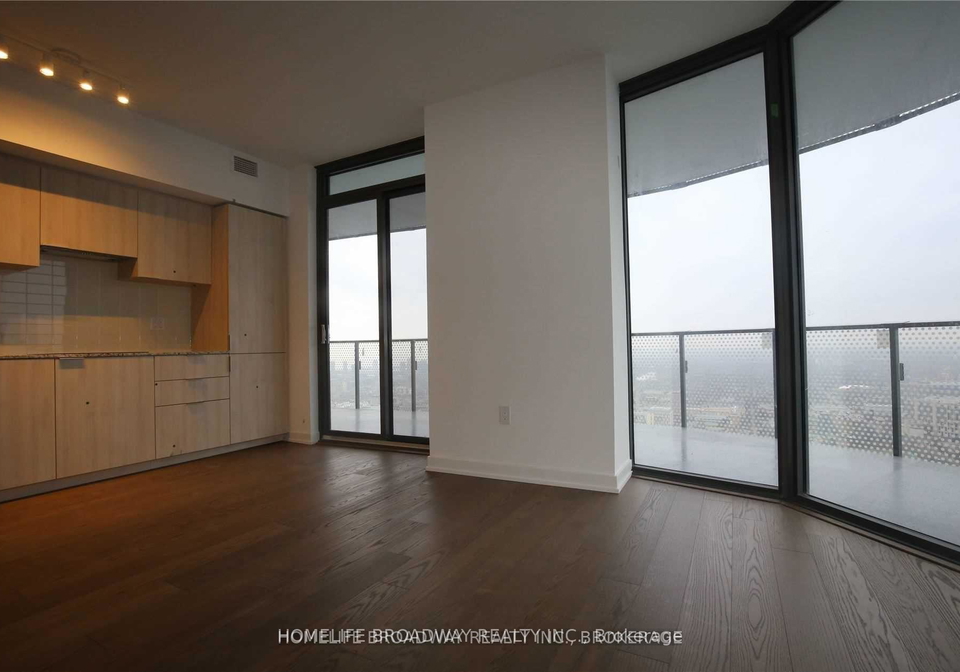 11-wellesley-street-w-toronto-ontario-c13135078