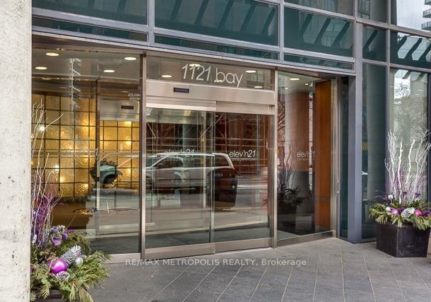 1121-bay-street-toronto-ontario-c13135442
