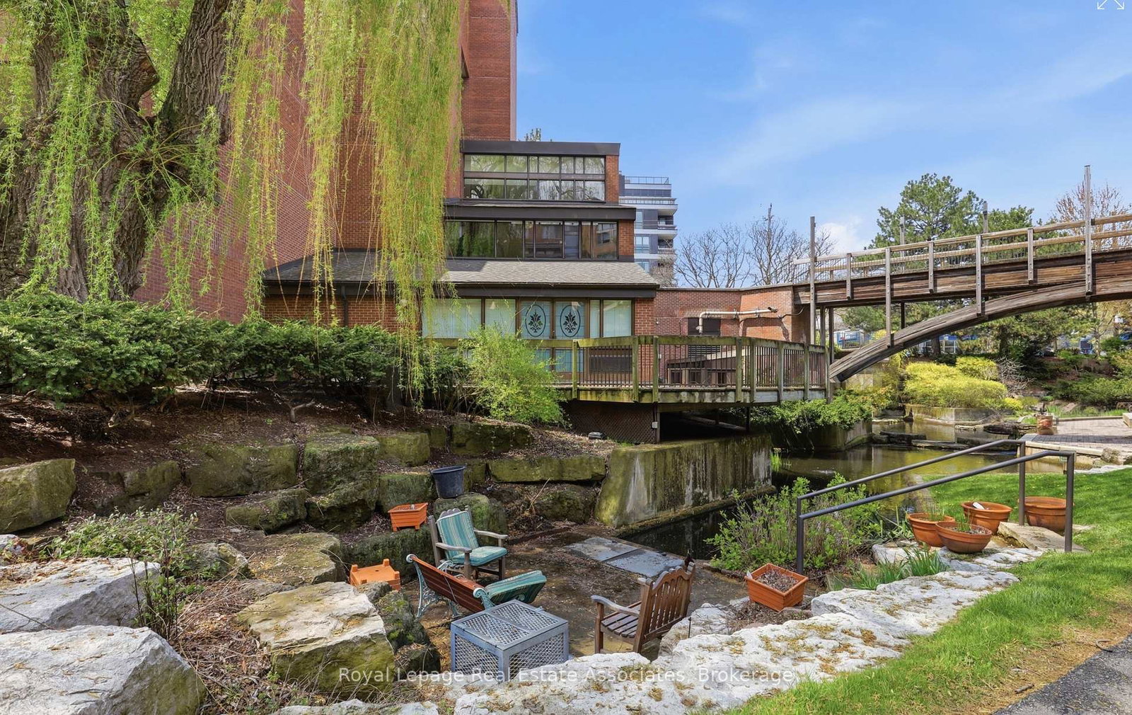 40-sylvan-valley-way-toronto-ontario-c13135542