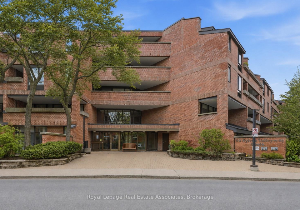40-sylvan-valley-way-toronto-ontario-c13135542