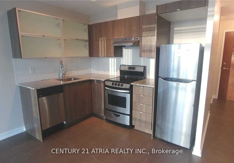170-fort-york-boulevard-toronto-ontario-c13135554