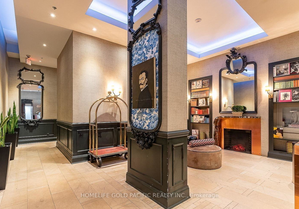 375-king-street-w-toronto-ontario-c13135600