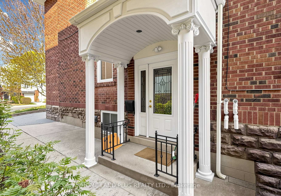 919-avenue-road-toronto-ontario-c13135648