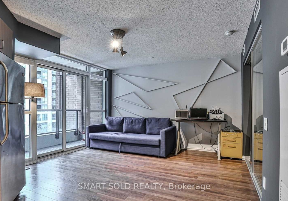 525-wilson-avenue-toronto-ontario-c13135892