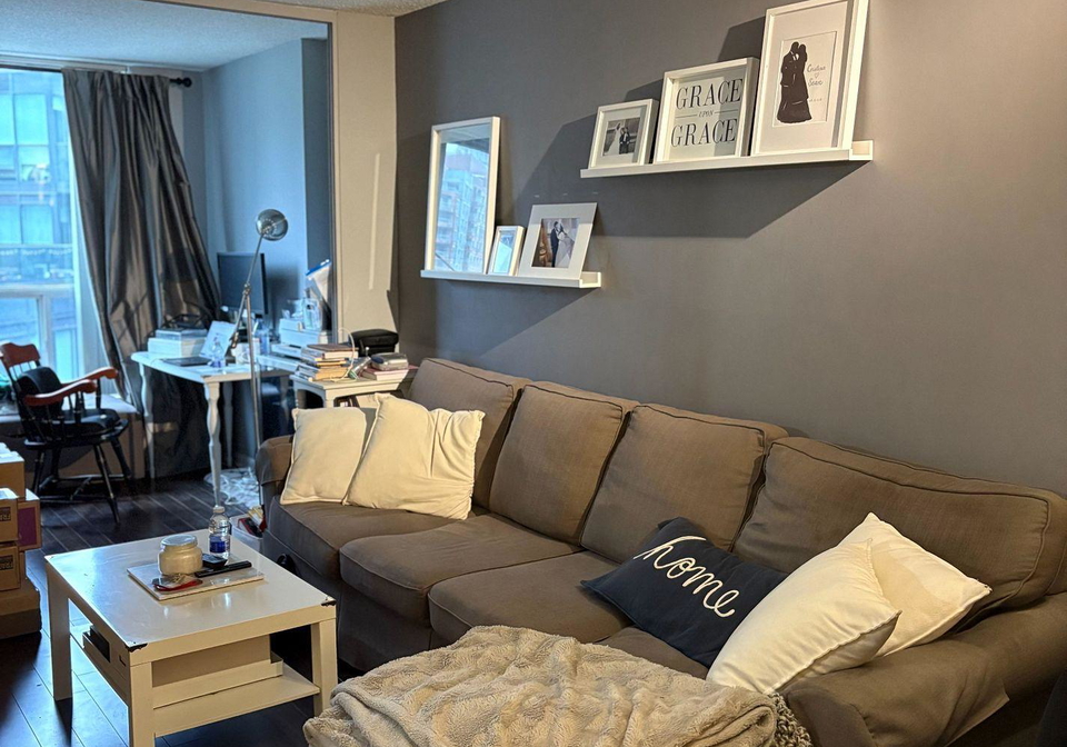24-wellesley-street-w-toronto-ontario-c13136056