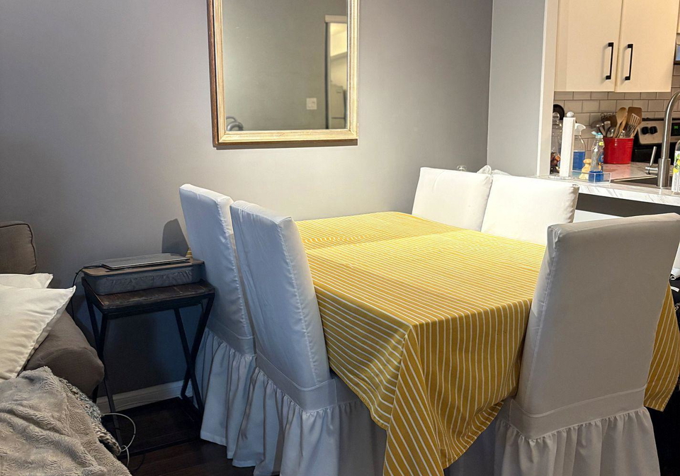 24-wellesley-street-w-toronto-ontario-c13136056