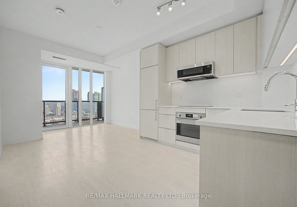308-jarvis-street-toronto-ontario-c13136136