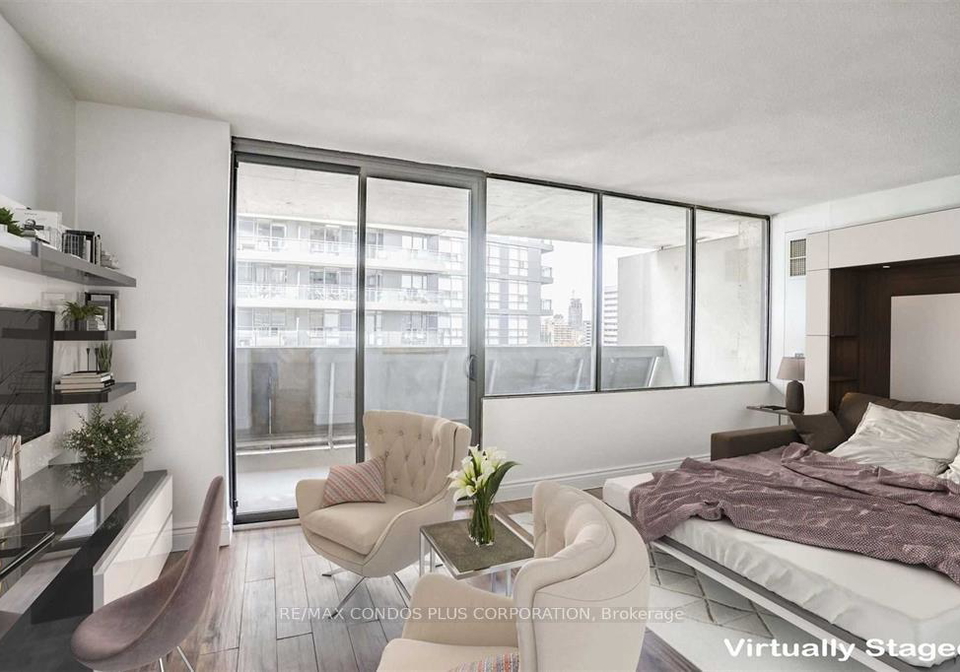 720-spadina-avenue-toronto-ontario-c13136282