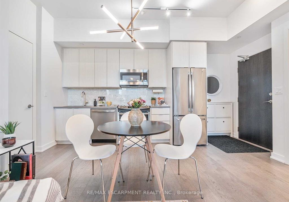 50-bruyeres-mews-toronto-ontario-c13136300