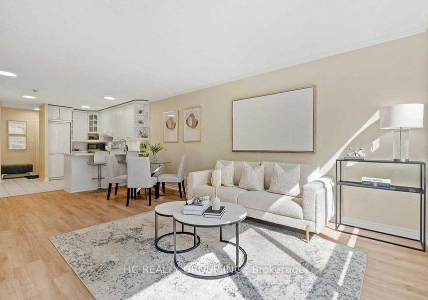 633-bay-street-toronto-ontario-c13136342