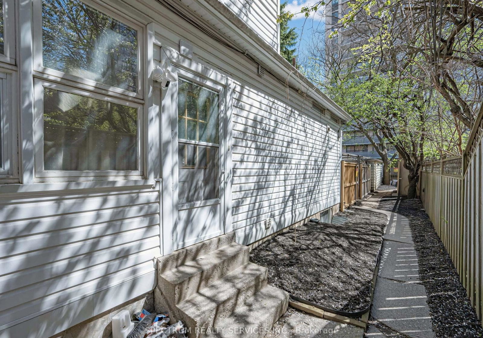 29-raglan-avenue-toronto-ontario-c13136356