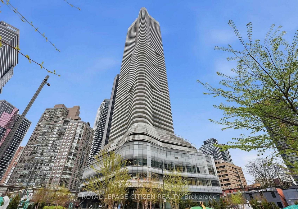 11-wellesley-street-toronto-ontario-c13136374
