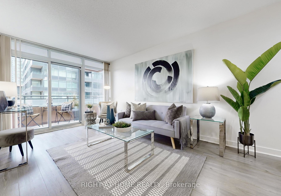 4k-spadina-avenue-toronto-ontario-c13136514