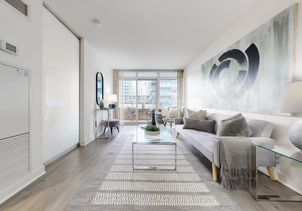 4k-spadina-avenue-toronto-ontario-c13136514