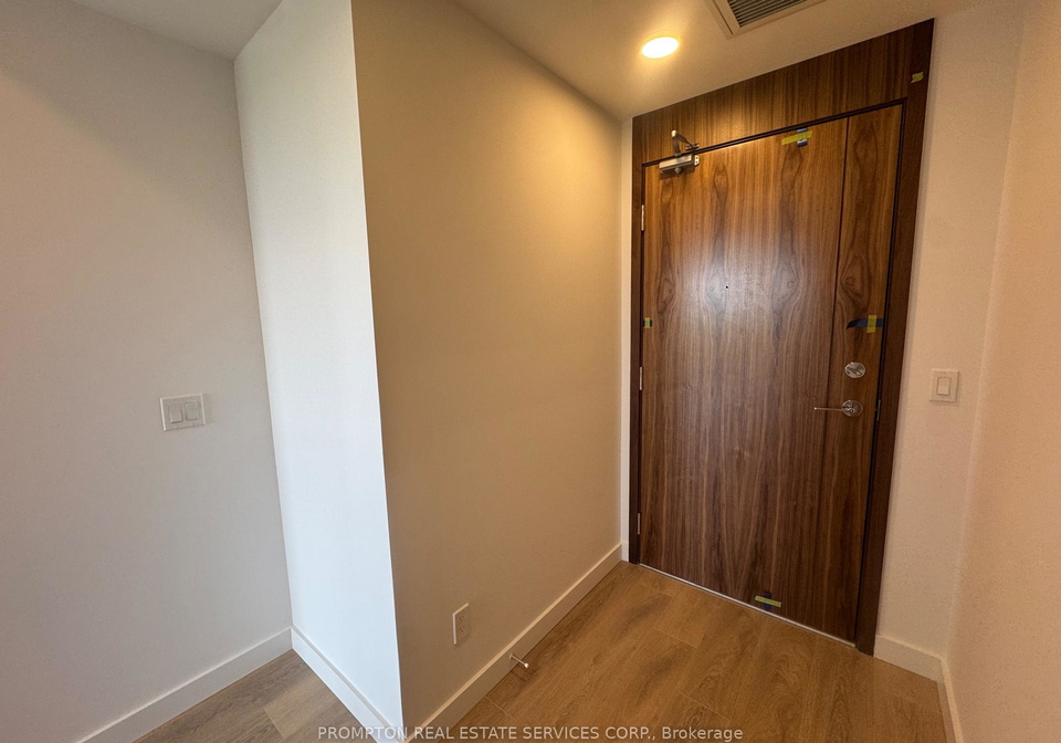 68-esther-shiner-boulevard-north-york-ontario-c13136558