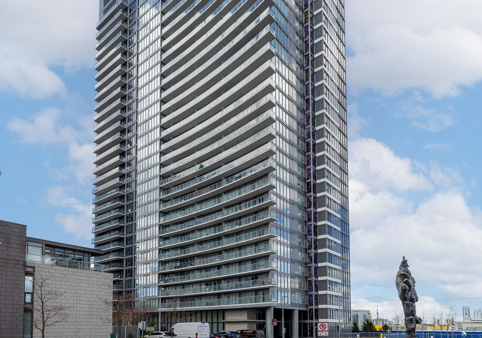 121-mcmahon-drive-north-york-ontario-c13136576