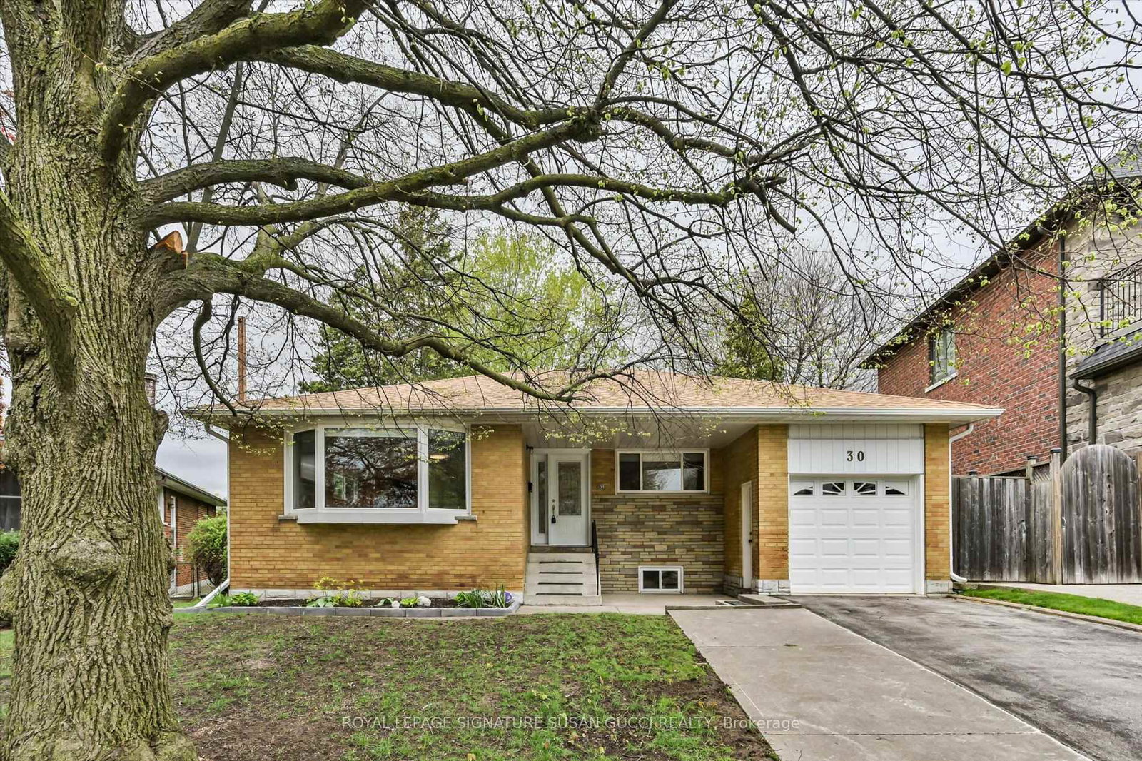 30-shaunavon-heights-crescent-north-york-ontario-c13136578