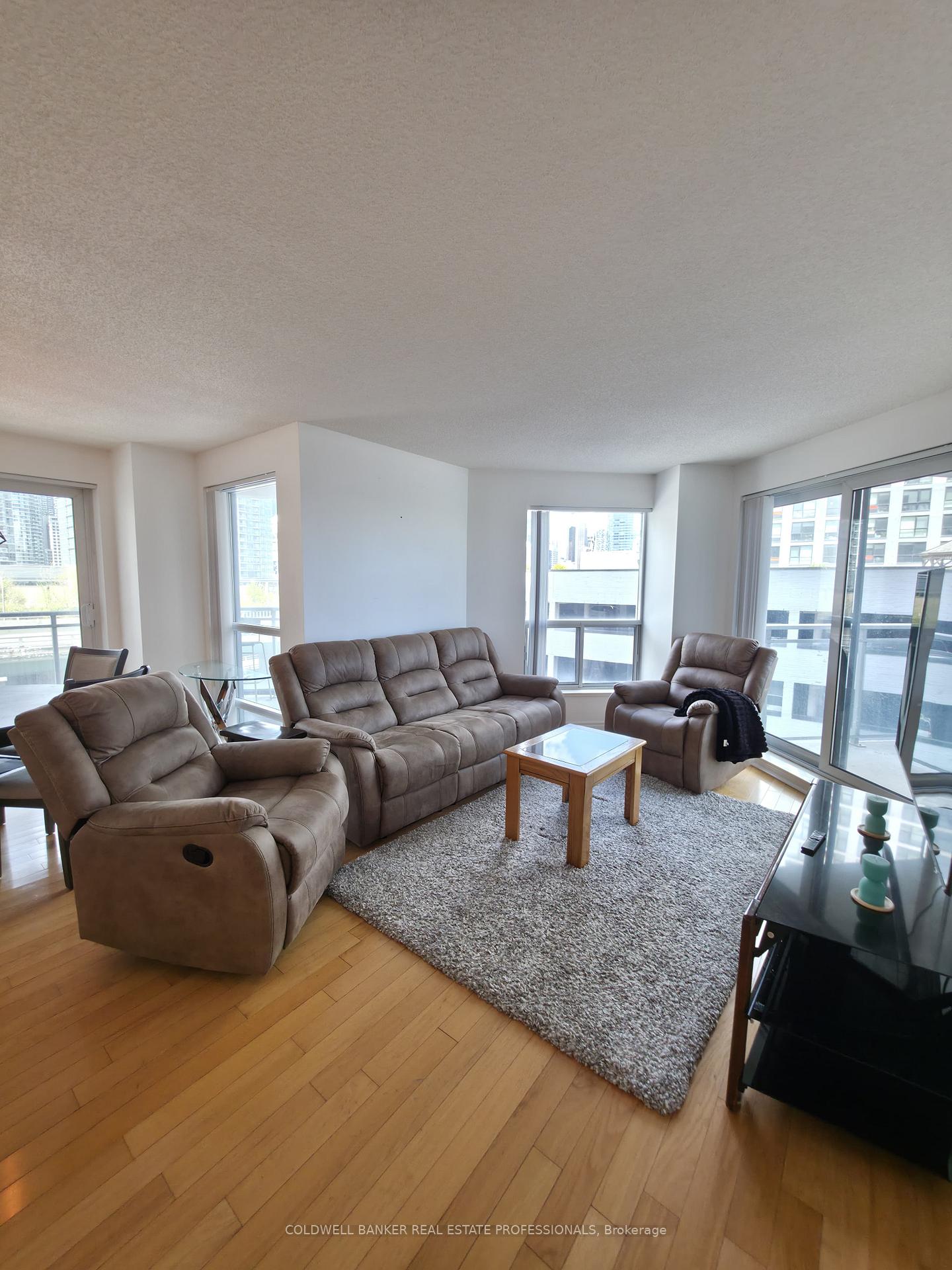 410-queens-quay-w-toronto-ontario-c13136720