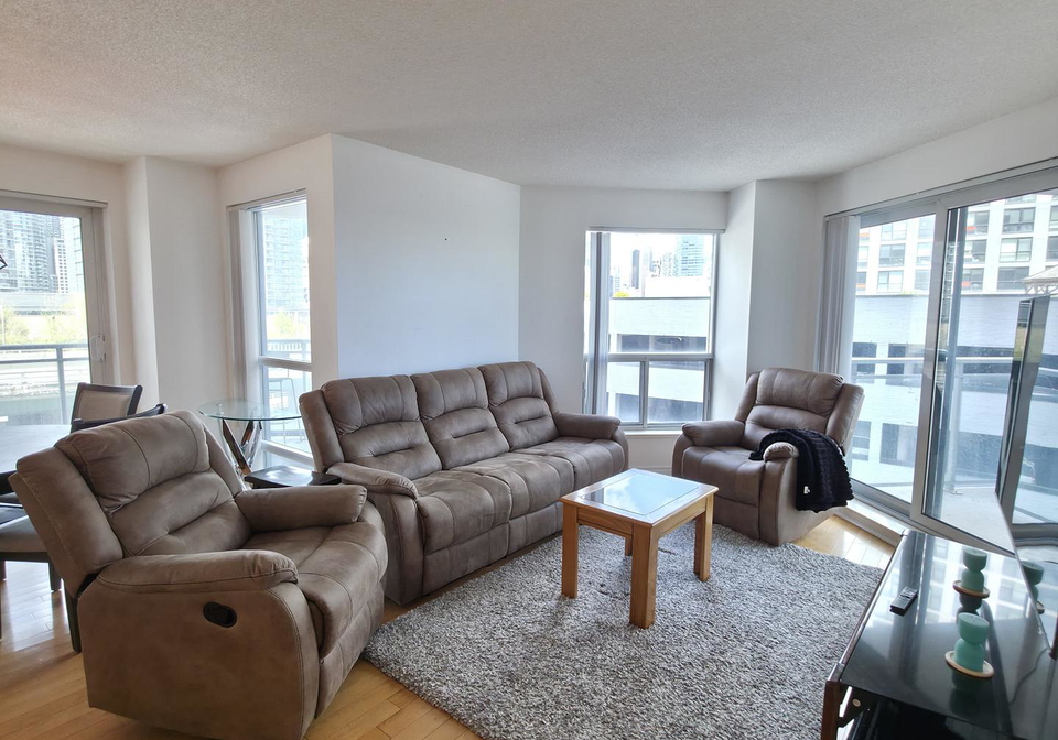 410-queens-quay-w-toronto-ontario-c13136720