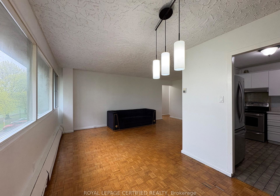 735-don-mills-road-east-york-ontario-c13136792