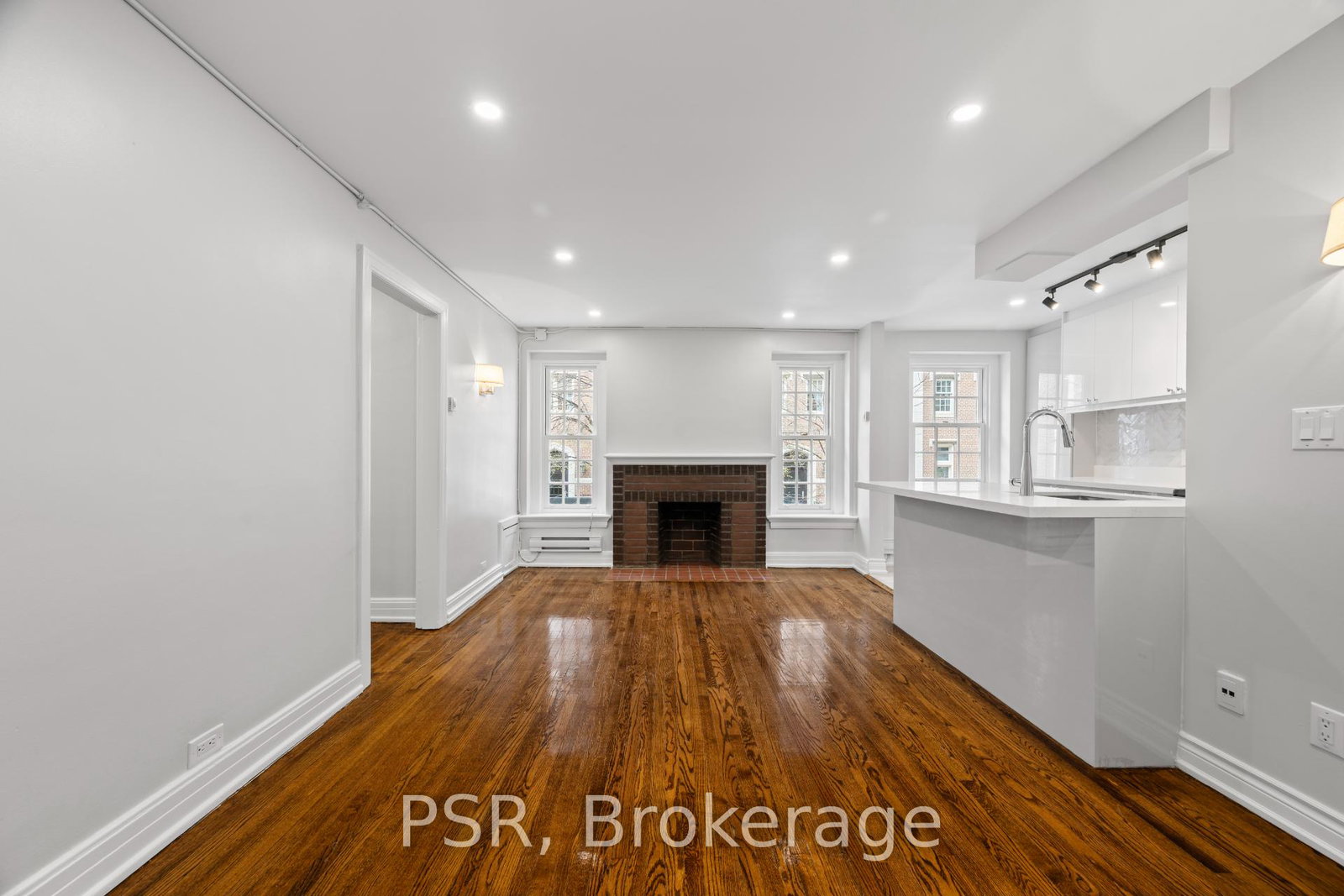 8-st-thomas-street-toronto-ontario-c13137058