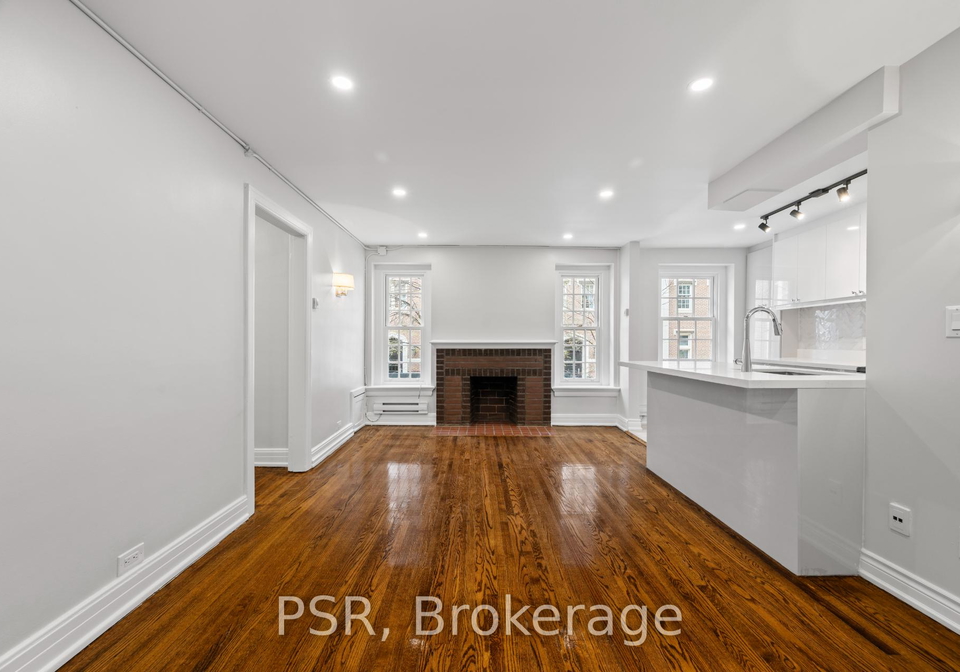 8-st-thomas-street-toronto-ontario-c13137058