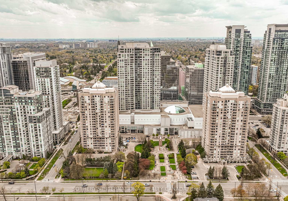 8-hillcrest-avenue-north-york-ontario-c13137136